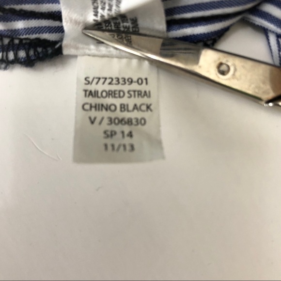 Gap Khakis Tailored black men’s pants 33x34 NWOT - Picture 6 of 7